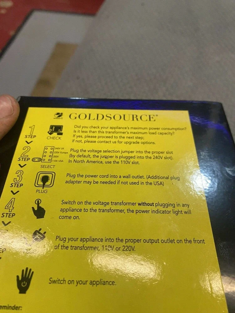 Goldsource STU-200 Watt Step Up Down Transformer 110\220V Voltage Converter